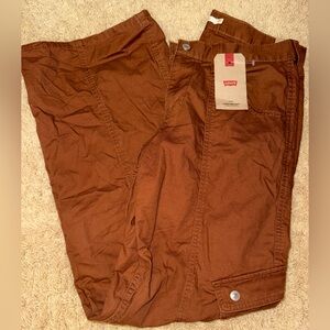 NWT Levi’s Cargo pants